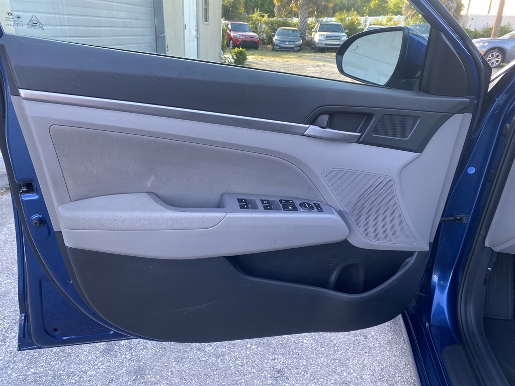 2019 Hyundai Elantra SEL - Photo 9