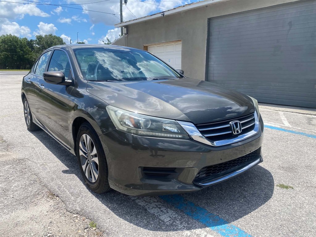 2013 Honda Accord LX Auto's photo