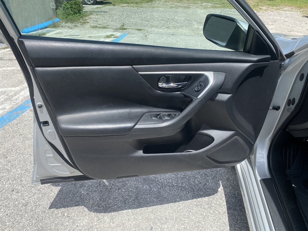 2017 Nissan Altima S - Photo 9
