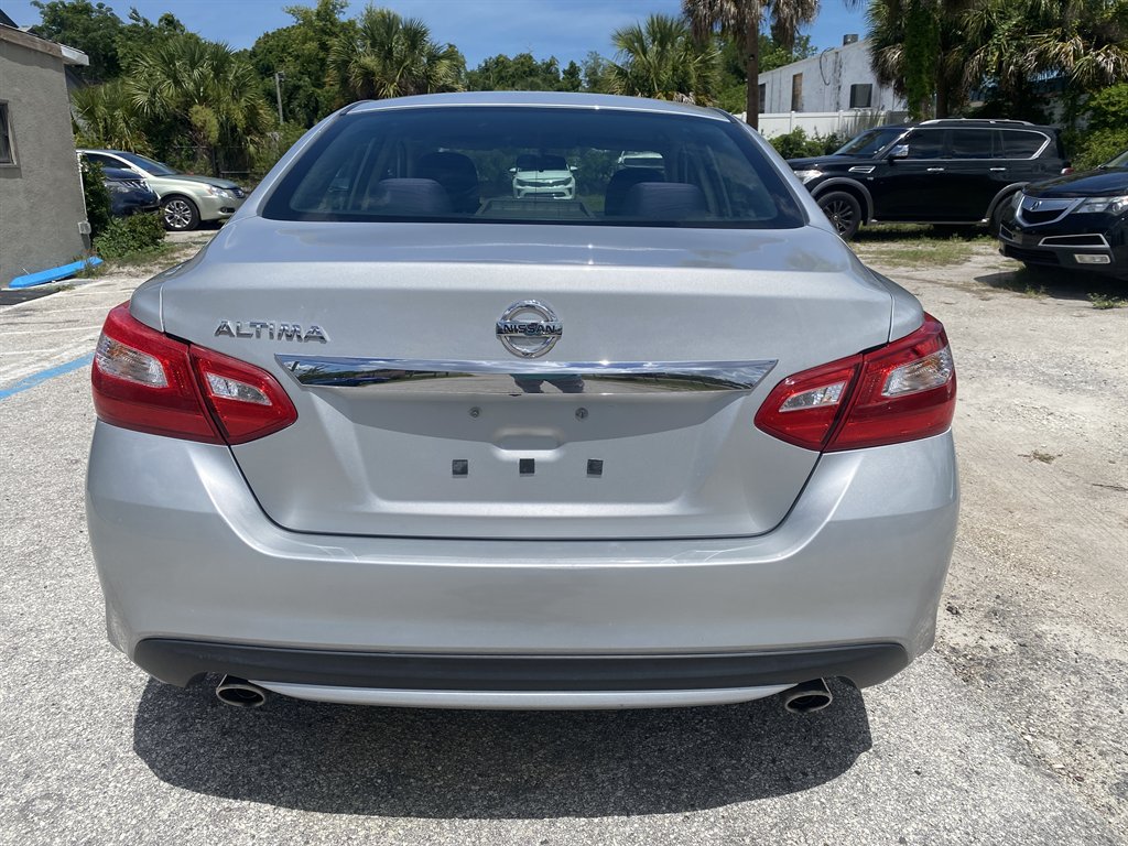 2017 Nissan Altima S - Photo 6
