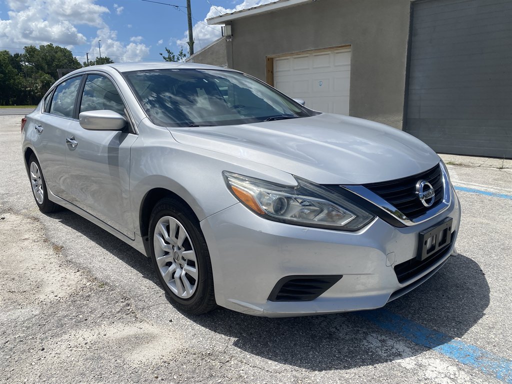 2017 Nissan Altima 2.5 S's photo