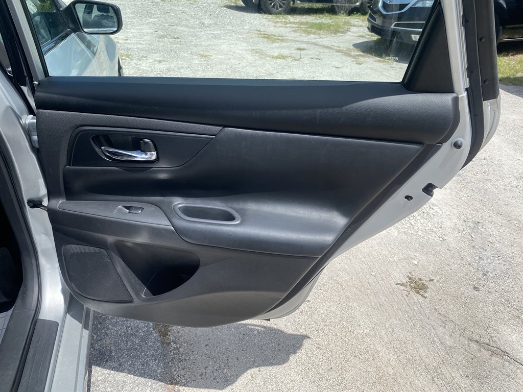 2017 Nissan Altima S - Photo 11