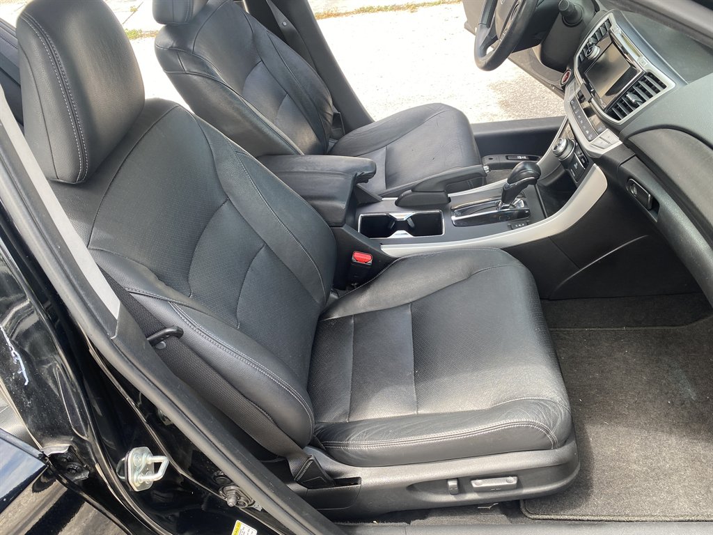 2015 Honda Accord Touring - Photo 16
